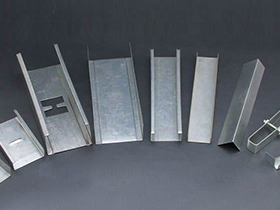 輕鋼龍骨廠生產(chǎn)團隊